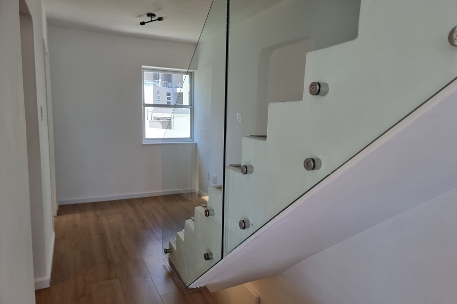 4 Bedroom Property for Sale in Beachfront Western Cape